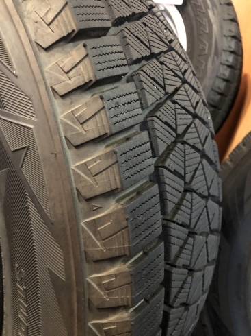 「【中古タイヤ】225/65R17 102Q スタッドレス4本セット 2016年式  ￥39,900」