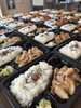 手作りの温かみが詰まったお弁当「本日レアな日曜営業！唐揚げ＆ポテサラたっぷりあります」