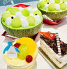 ここでしか味わえない季節感あふれる味❣️「桃のケーキ、王様メロン🌈好評販売中です🩷」