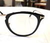 TOMFORDのアイウエアの特徴の「T型」の飾り「【オーダー品】TOMFORD×クリアレンズ|出雲市姫原のメガネ21出雲店」