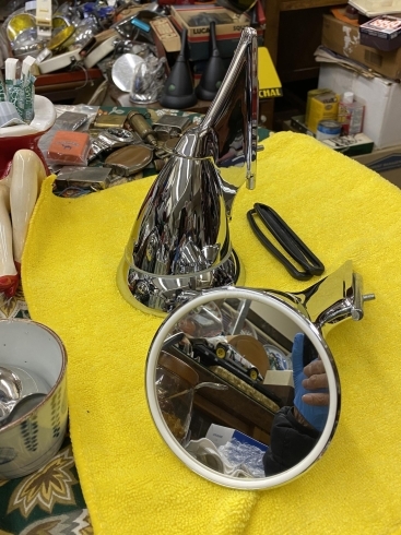 ミラー 押さえのパッキンも綺麗です「TALBOT MIRROR デッドストック DEN」