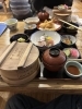 手前　深刺しセット　2700円　深川めしに刺身など「みや古の深川めし　明治屋ストアーのヌーボージャム」