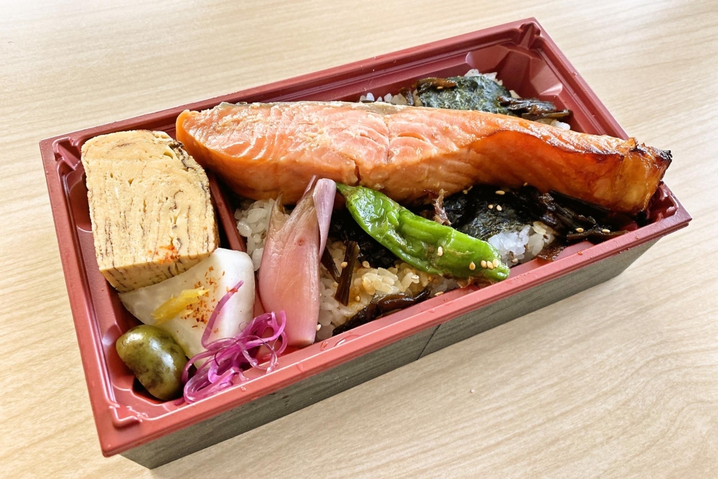 豊谷殿 ふっくら焼き上げた大ぶりの鮭が絶品な 豊谷殿自慢の 特製鮭のり弁当 でランチ 新発田 おすすめランチ特集 新発田 胎内 聖籠 まいぷれ 新発田 胎内 聖籠 豊谷殿 ふっくら焼き上げた大ぶりの鮭が絶品な 豊谷殿自慢の 特製鮭のり弁当 でランチ 新発田 おすすめランチ特集 新発田 胎内 聖籠 まいぷれ 新発田 胎内 聖籠