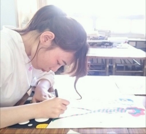 絵を描くことが好き オシャレが好き モノづくりが好きな方集まれ 是非1度遊びに来てねっ ものづくり イラストや絵を描くことが好きなら オープンキャンパス楽しみましょう 神戸文化服装学院 楽しむところからスタート 駅から近い 資料請求 神戸文化服装学院の 絵を描くことが好き オシャレが好き モノづくりが好きな方集まれ 是非1度遊びに来てねっ ものづくり イラストや絵を描くことが好きなら オープンキャンパス楽しみましょう 神戸文化服装学院 楽しむところからスタート 駅から近い 資料請求 神戸文化服装学院の