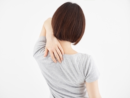 背中にも痛みがあり，肩の痛みとの関係は，，！？「症例報告☆【30代ママさんの肩痛＆背部痛改善レポート】@新潟市で痛みの整体はお任せを！」