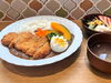「ランチにじっくり味わう！カフェ椛の「椛カレー」＆「チキンカツカレー」」