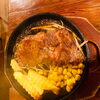 「豚肉生姜焼き温玉鉄板焼き飯」