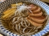 「寒い冬が乗り切れる一品。温かい鴨肉と地元の食材を使ったそばは絶品です。」