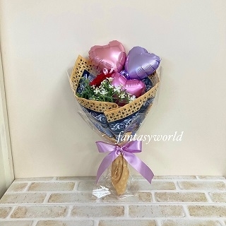 大判ハンカチの花束バルーンバンチ「母の日プレゼントにバルーンギフトやキャンドルギフトいかがですか」