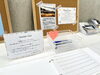 芳名帳がありますので、ぜひ一言メッセージをお寄せくださいね。　「写真展開催♪　８月14日から25日まで。」
