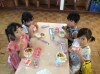 みんなで給食おいしいね♡「塩川幼稚園　運動会をやり遂げ、ゆったりと充実した時間を過ごしている子ども達です！」