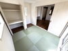 島田市中河町　限定１棟🏠和室「【即内覧可✨】島田市中河町　限定１棟🏠駐車３台🚗閑静住宅地▽浴室換気乾燥暖房機▽食器洗浄乾燥機▽第四小徒歩８分▽庭あり▽別途工事で５ＬＤＫへの間取り変更可能▽島田市の家探し・土地情報も地域密着の不動産の39へお任せください🐰🏠」