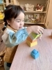 スタッキングタワーで遊ぶ子供「お手頃知育おもちゃのご紹介✨スタッキングタワー」