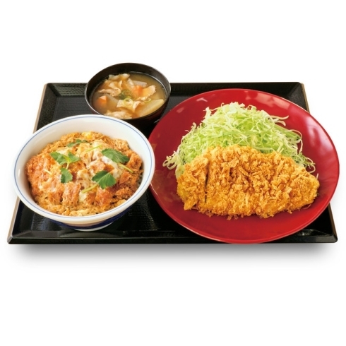 王道ロースカツ定食「期間限定【「ロースカツ定食」と「とん汁定食」のごはんがかつ丼に！！かつやの"王道"】」