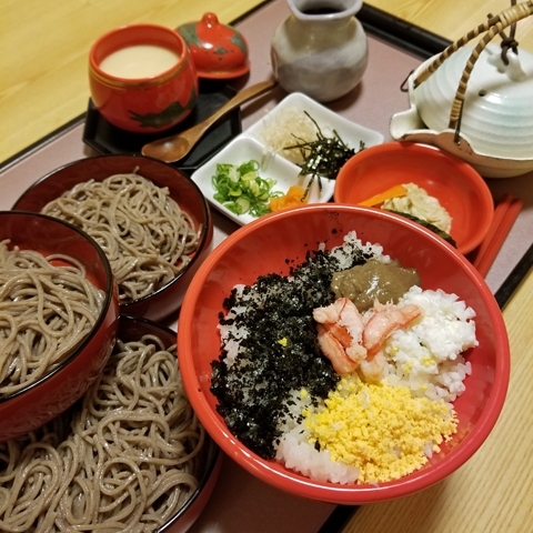 コシがありノド越し爽やか 海鮮問屋 博多 で味わう十割そば 松江 安来のおすすめランチ まいぷれ 松江