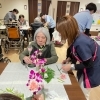「施設の日常に笑顔を咲かせて 〜ひふみ会高齢介護事業部の5月レクリエーションより〜」
