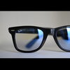 定番のWAYFARER「RAY-BANベストセラーWAYFARER|ライトブラウンに変わる調光サングラス」