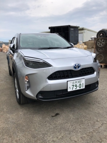 「遂に‼︎新車の営業車　ヤリスクロス納車になりました（≧∇≦）」