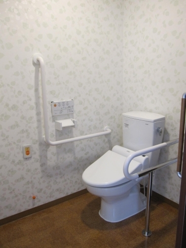 「トイレは、大切なポイントです！！ 　高住センターから、入居検討の際の大切なポイントについての老人ホーム見学情報です。」