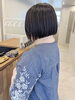 あなたに似合うボブヘアをご提案「紫ブラウンでつくる艶ボブ、パツっとヘイリースタイル」