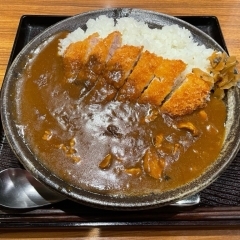 違うお店の同じメニューを食べ比べてみた！　カツカレー編