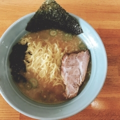 ラーメン小