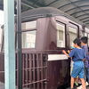 「夏休みの子ども達と郷土を学ぶ！観光ボランティアガイドが西大寺鉄道記念館を案内しました」