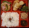 「一魚一会　明日の日替り弁当は八宝菜」