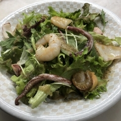 焼き海鮮サラダ