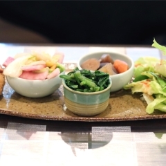 品数たくさんの日替わりランチ　『Cafe bar SajiBe』のランチ　【多久市】