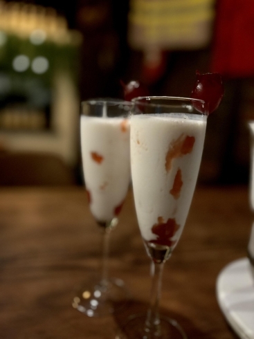 ヨーグルトとベリーのカクテル「10月のオススメです!」