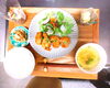週替わりランチの照り焼きチキン「ただ今モーニング🍞は✨お得なキャンペーン実施中✨」