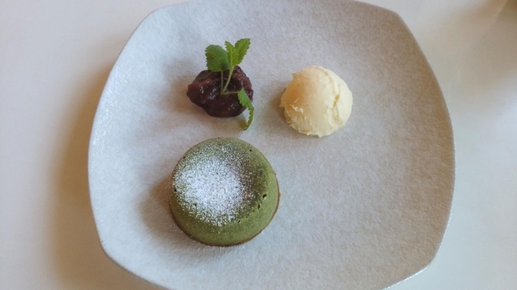 桂のカジュアルイタリアン Trinity のとろ りとしたスイーツ 京都市西京区 南区のおすすめスイーツ19 まいぷれ 京都市西京区 南区