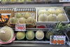 数種のメロン揃っています🍈「🍈メロンがお好きな方必見！🍈　枚方ビオルネ地下1階　新鮮果実 日野屋」