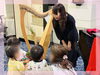 子供たちから可愛いブーケをいただきました「ハープとピアノの演奏会」