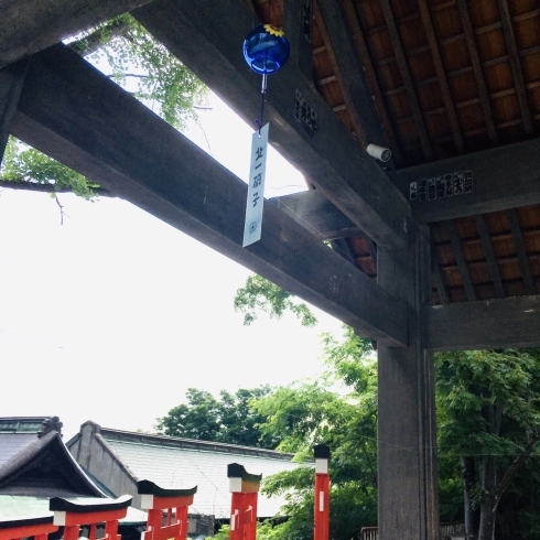 北一硝子さんの風鈴が優しい音色を奏でています♪「花手水（はなちょうず）ＩＮ　住吉神社　③」