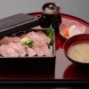 千屋牛炙り焼き　ローストビーフ重