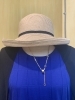 「紫外線もおしゃれにかわす、夏の帽子スタイル👒」