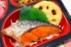 鮭の塩焼き＆れんこんの天ぷら「１２月１７日のお弁当🍱」