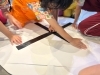 集中する子供たちの真剣な眼差し「葛西のリトルクラス 発表会小道具づくりの時間」