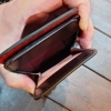 「アドバンティックレザーのスタイリッシュウォレット」
