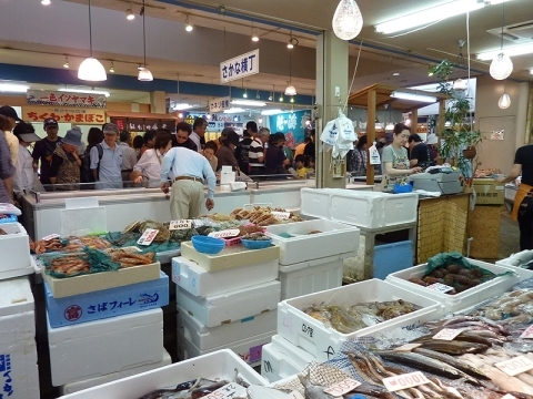 新鮮な魚貝もお値打ちに！