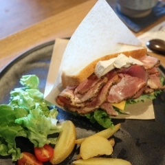 日替わりサラダサンド　※食パン