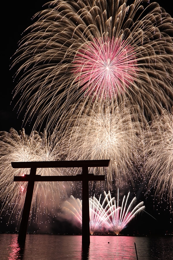 超ド迫力 フィナーレを飾る尺玉108連発 第41回 鹿嶋市花火大会 夜空を彩る水郷花火大会 利根川 霞ヶ浦 まいぷれ 鹿嶋市 超ド迫力 フィナーレを飾る尺玉108連発 第41回 鹿嶋市花火大会 夜空を彩る水郷花火大会 利根川 霞ヶ浦 まいぷれ 鹿嶋市