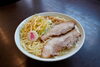 「暑い日にこそ！人気のネギラーメンで汗をかこう」
