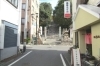伊佐爾波神社 石段前 三叉路角「夏季限定メニューを紹介♪「鍋焼きうどん mammam（まんま）」　」