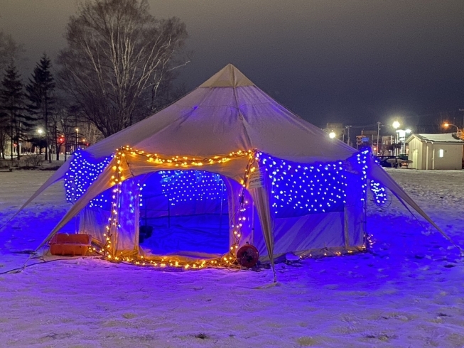 テントが設置されています「柳町公園のイルミネーションをみてきました！(⌒∇⌒)」