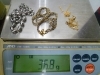 左側の2点は重量級で2点で34グラムありました「買取専門 金のクマ 沼津店　昔のアクセサリーのデザインは重量のある物が多いですね♪」