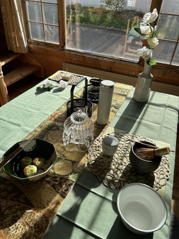 小春日和✨「11月のテーブル茶道教室の様子」