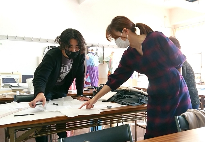 パタ－ンメイキング・ミシンの使い方・縫製「関西・近畿・神戸で学ぶなら神戸文化服装学院・女性を美しくする時間　スキルアップ　おすすめの習い事　パターン・ソーイングを丁寧に教えてもらえる「カルチャーコース」人気講座　女性におすすめのレッスンです♪」